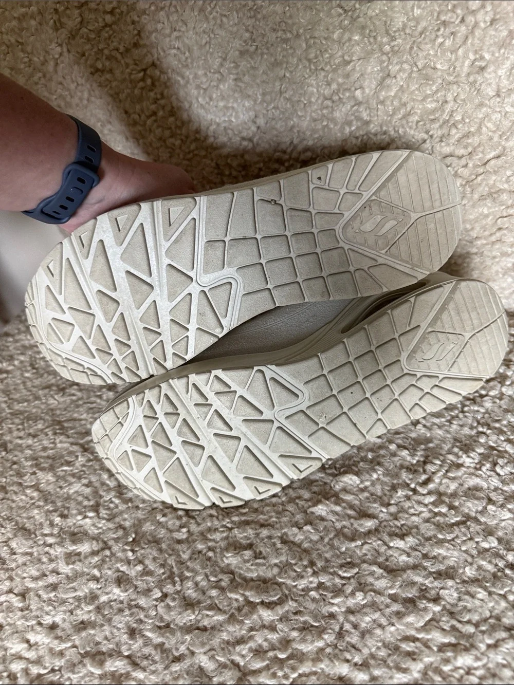 Martha Stewart Skechers Cream Suede-Style Comfort Sneakers size 8